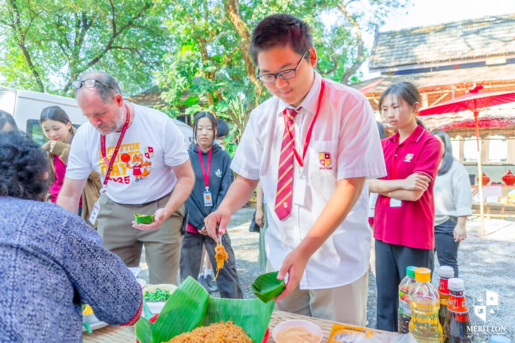 Student make Pad Mee